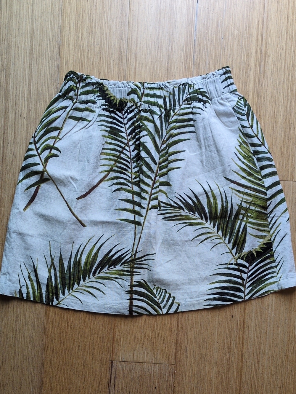 H&M Skirt with Green Palm Print and Pockets